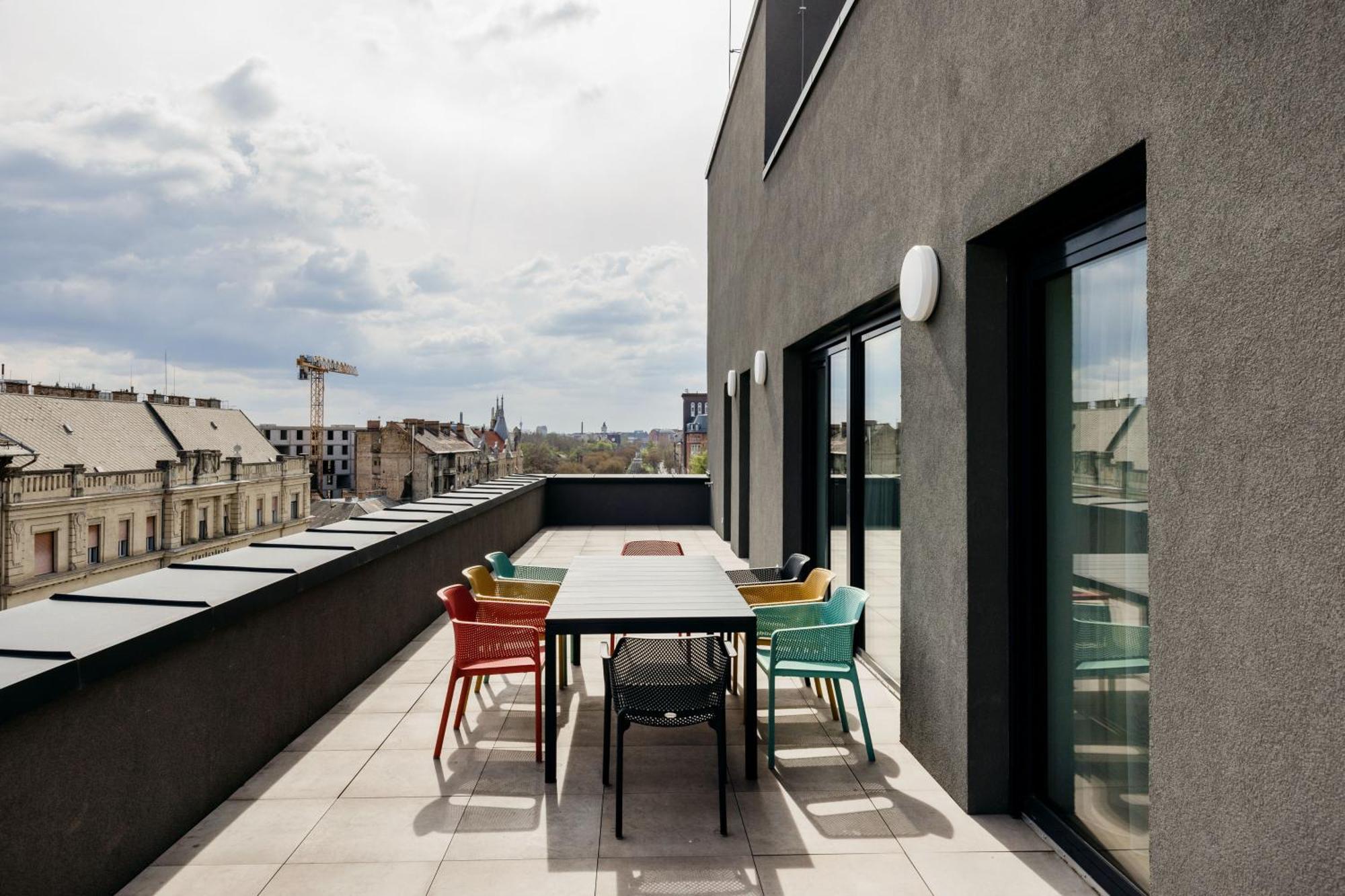 Skyline Living - Penthouse With Terrace And Parking דירה